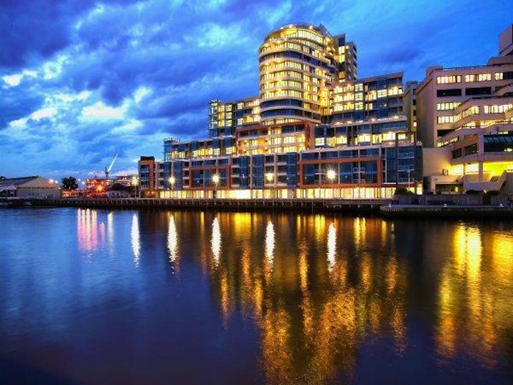 Flinders Wharf Apartments Ville de Ville de Melbourne Extérieur photo